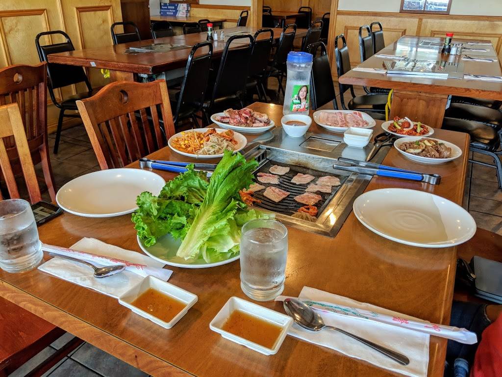 Regas Grill | restaurant | 609 S Union St, Lawrence, MA 01843, USA | 9787255222 OR +1 978-725-5222