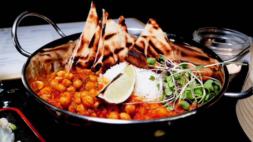 Nomads Restobar | restaurant | 100 Lakeshore Rd E, Mississauga, ON L5G 1E3, Canada | 9059902348 OR +1 905-990-2348