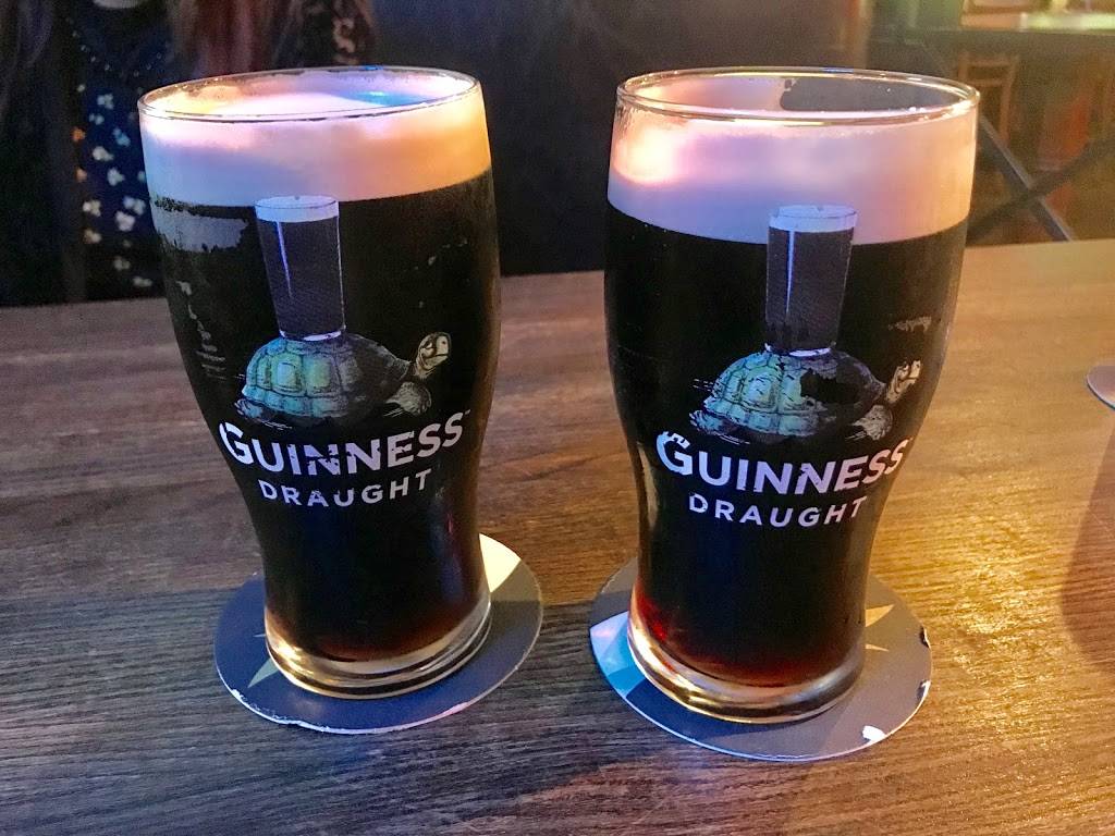 Bradys Public House | restaurant | 5424 Troost Ave, Kansas City, MO 64110, USA | 8164379400 OR +1 816-437-9400