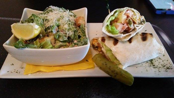 Malones Pint House | restaurant | 118 Bradford St, Barrie, ON L4N 3B1, Canada | 7057399070 OR +1 705-739-9070