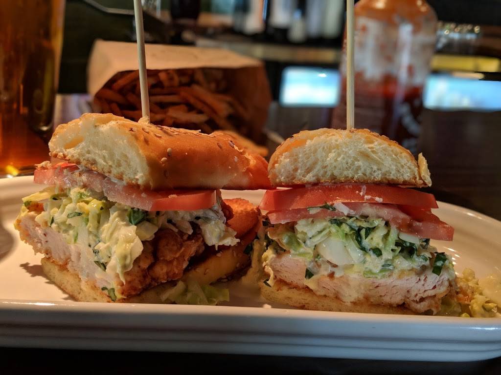 The Corner Grill, Bar + Game Room | restaurant | 344 W Nine Mile Rd, Ferndale, MI 48220, USA | 2482915470 OR +1 248-291-5470