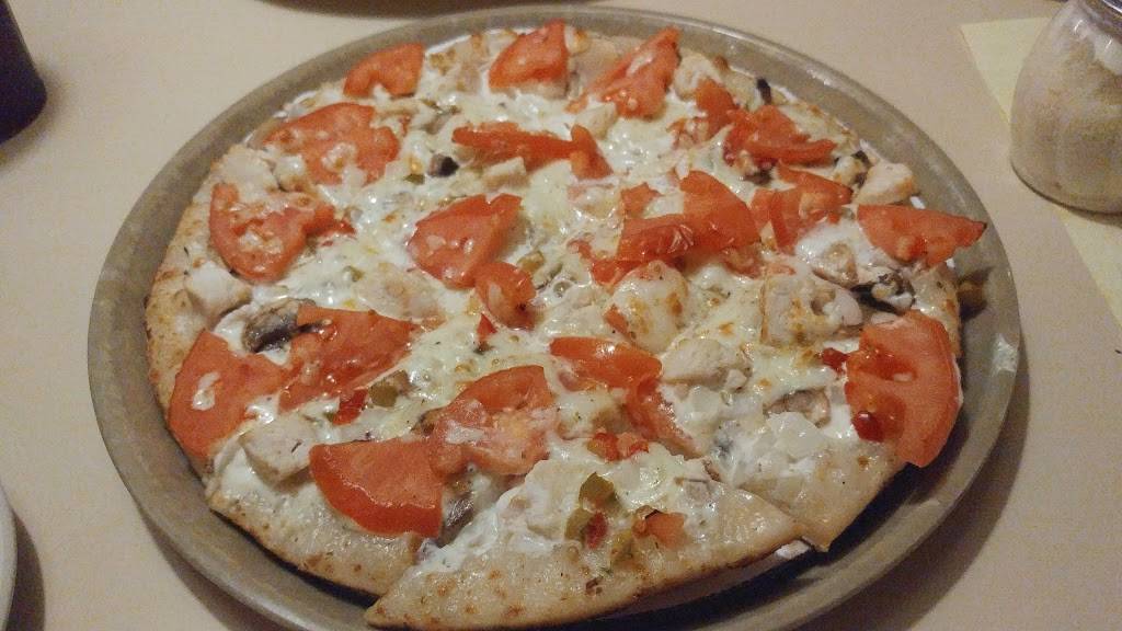 Pizza King | restaurant | 1705 N Walnut St, Hartford City, IN 47348, USA | 7653481388 OR +1 765-348-1388