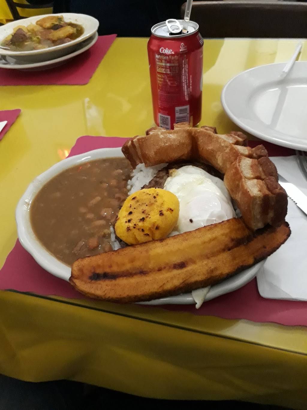 La Fonda Paisa | restaurant | 109 E Post Rd, White Plains, NY 10601, USA | 9146829032 OR +1 914-682-9032