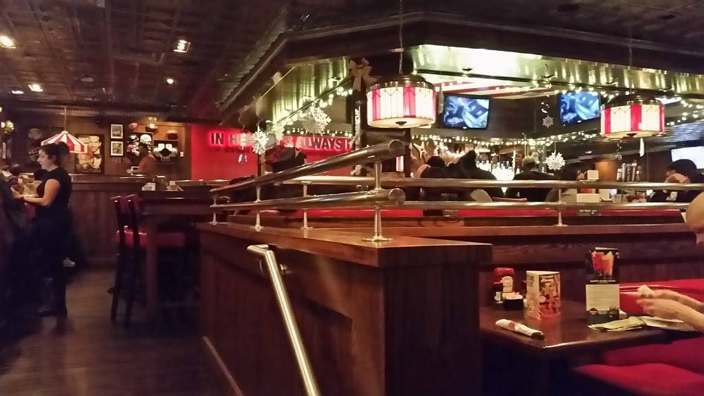 TGI Fridays | restaurant | 829 Merrick Ave, Westbury, NY 11590, USA | 5168328320 OR +1 516-832-8320