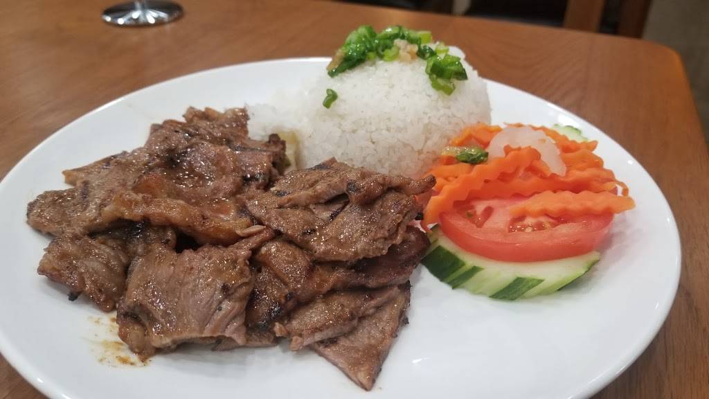 Pho Royal | restaurant | 230 W Virginia St Suite 830, Crystal Lake, IL 60014, USA | 2246768777 OR +1 224-676-8777