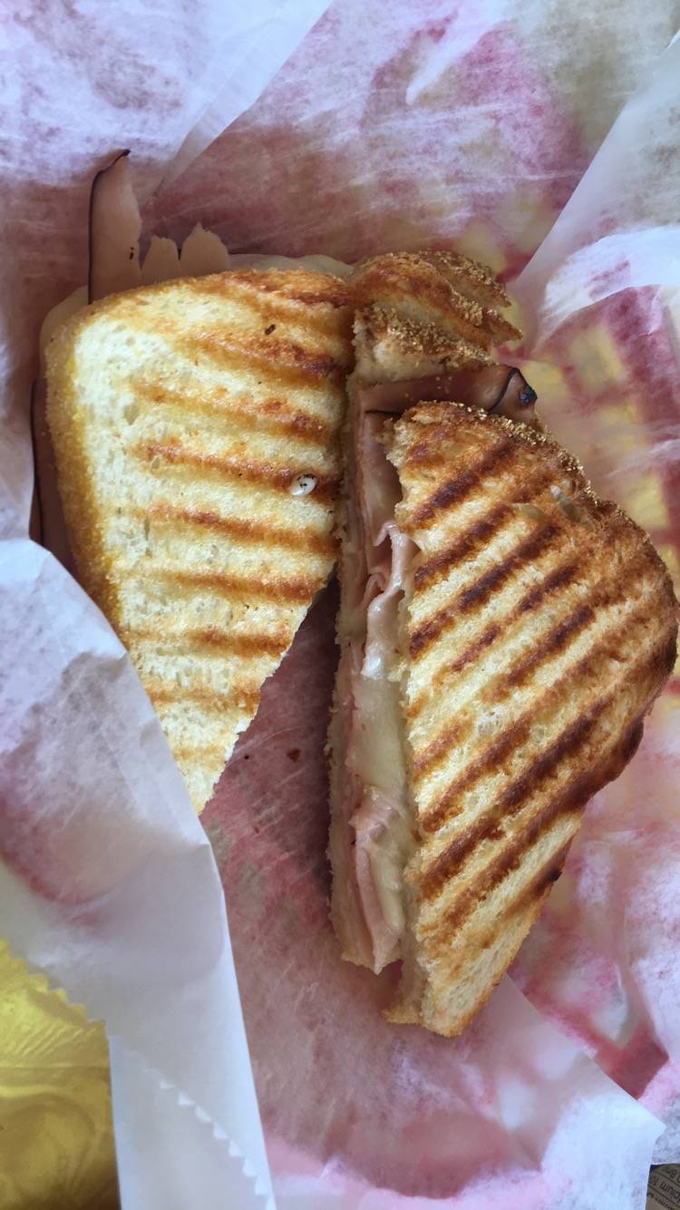 Downtown Perk & Desserts Oasis | restaurant | 145 W Main St, Ashland, OH 44805, USA | 4192817375 OR +1 419-281-7375