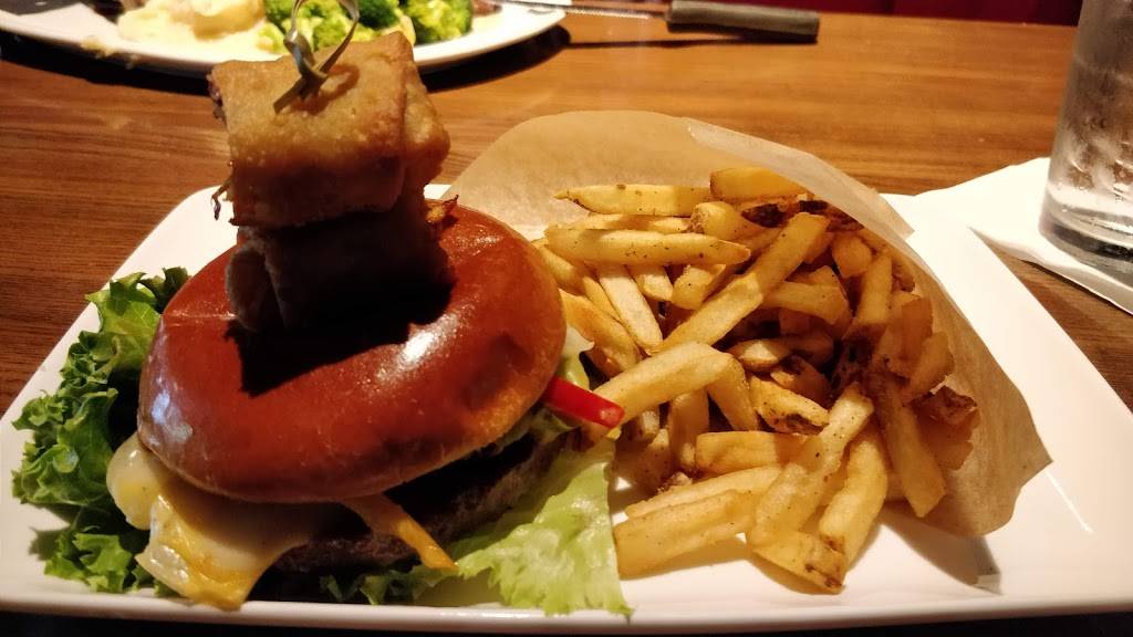 TGI Fridays | restaurant | 5919 Canoga Ave, Woodland Hills, CA 91367, USA | 8188882617 OR +1 818-888-2617