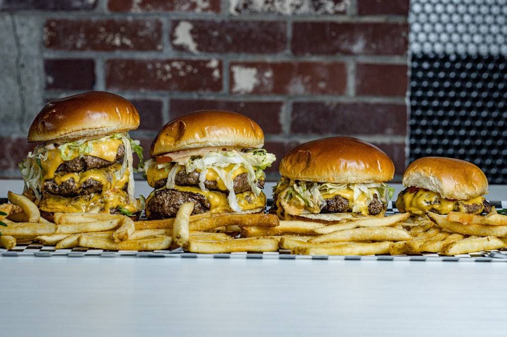 Burger & Company - Spirit Lake, IA | restaurant | 1603 Hill Ave, Spirit Lake, IA 51360, USA | 7123364161 OR +1 712-336-4161