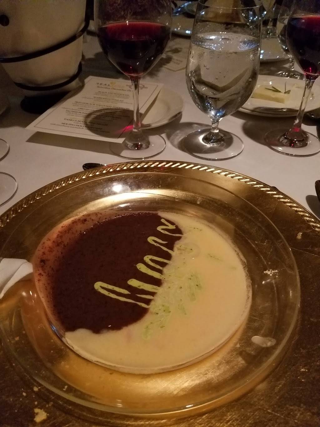 The Vault | restaurant | 314 E Commerce St, San Antonio, TX 78205, USA | 2102248484 OR +1 210-224-8484