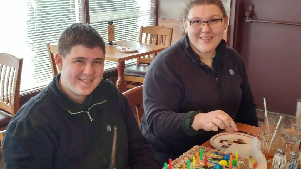 Cosmos Tavern | restaurant | 181 Capel St, Sarnia, ON N7T 6T3, Canada | 5193445225 OR +1 519-344-5225