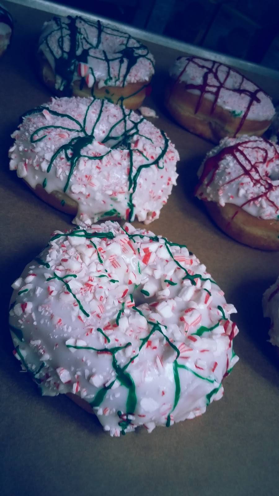 Dunkin | bakery | 257 Genesis Way, North Aurora, IL 60542, USA | 6307012463 OR +1 630-701-2463