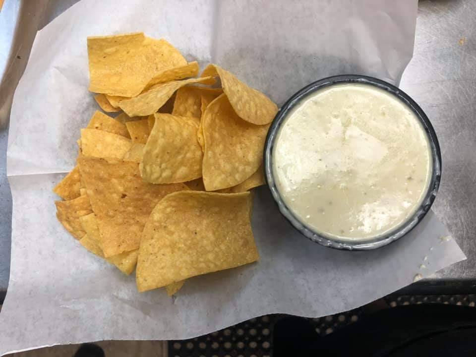 El Sinaloa | restaurant | 111 W Market St, New Albany, IN 47150, USA | 8127259022 OR +1 812-725-9022