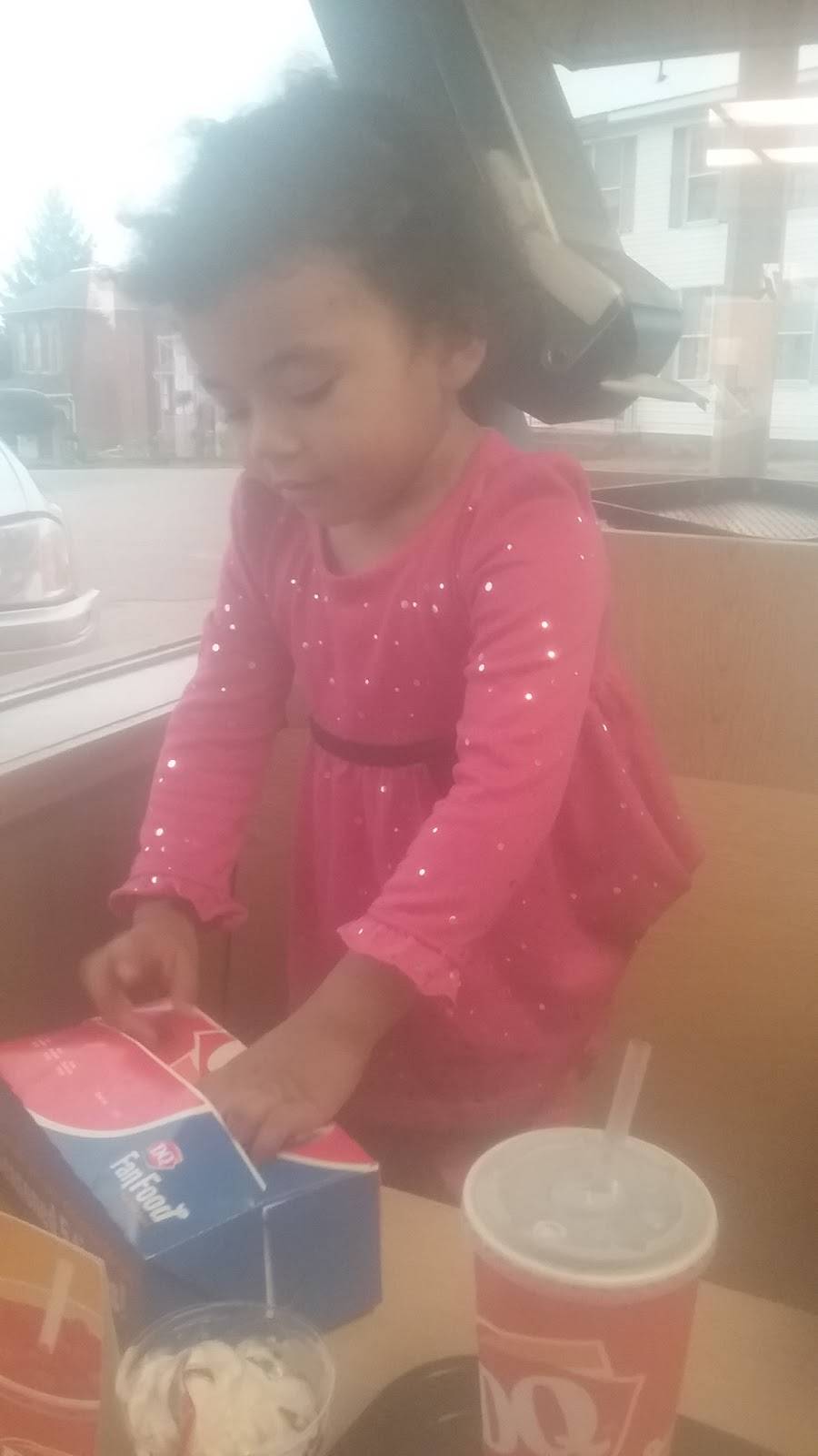 Dairy Queen | restaurant | 402 E W Main St, Barnesville, OH 43713, USA | 7404251475 OR +1 740-425-1475