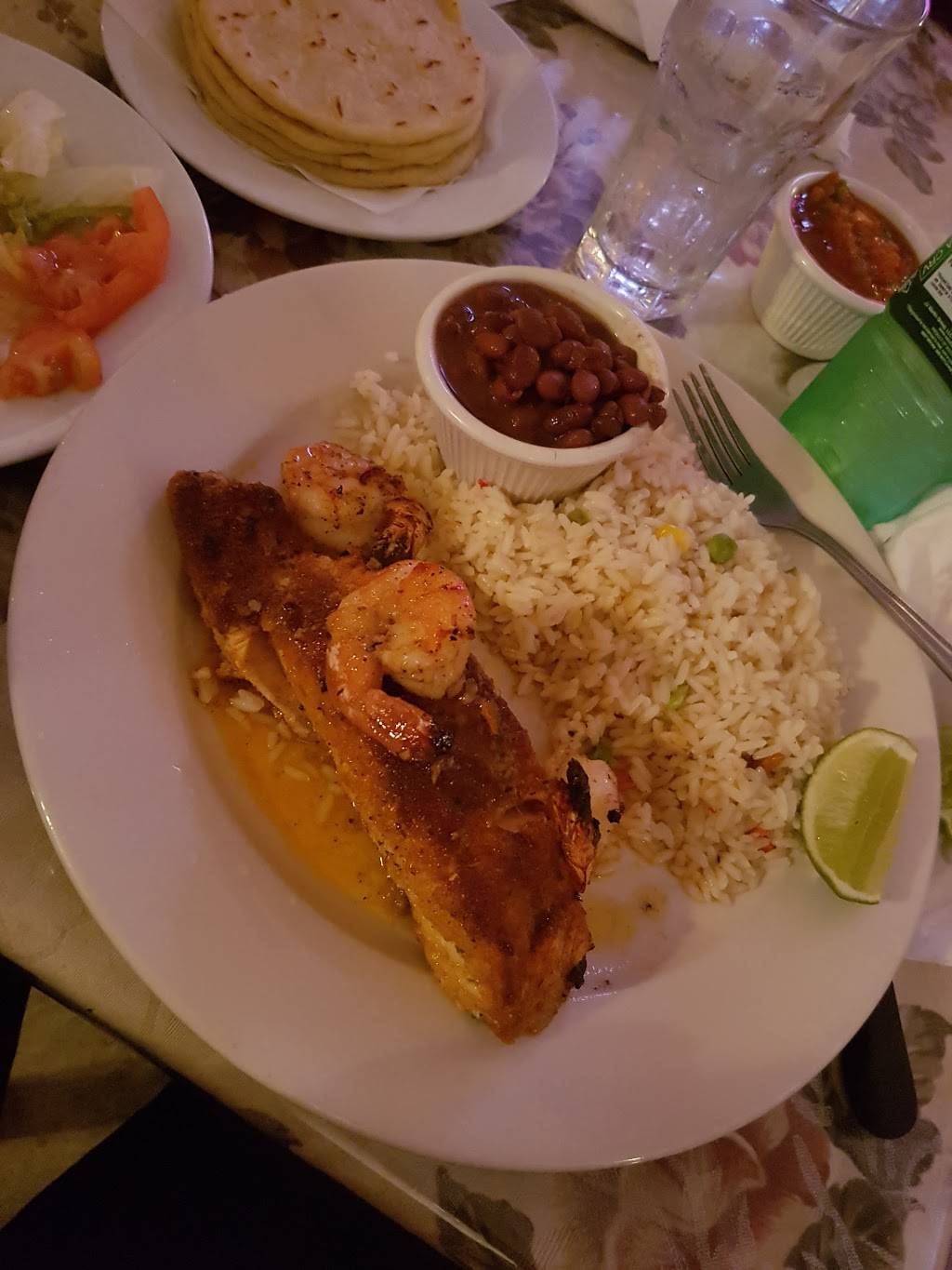 El Apretador | restaurant | 1531 Brentwood Rd, Bay Shore, NY 11706, USA | 6316669390 OR +1 631-666-9390