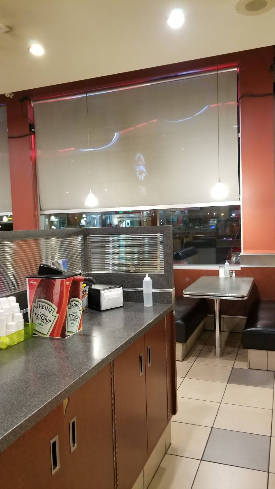 Restaurant Le Trio La Belle Province | restaurant | 265 25av, Saint-Eustache, QC J7P 4Y1, Canada | 4504726155 OR +1 450-472-6155