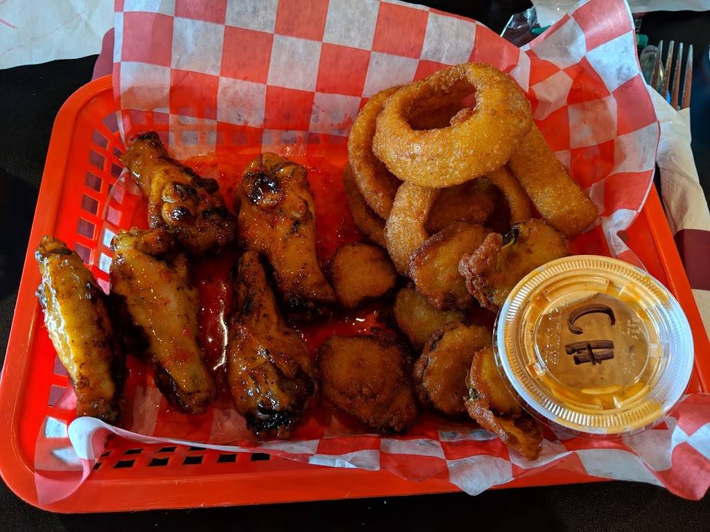 Wilsons Secret Sauce | restaurant | 265 E Township Line Rd, Upper Darby, PA 19082, USA | 4844538608 OR +1 484-453-8608