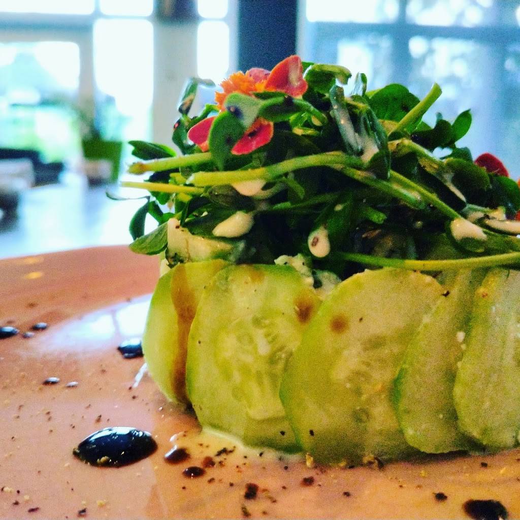 Pub Sir John Abbott | restaurant | 258 A Route du Long-Sault, Saint-André-dArgenteuil, QC J0V 1X0, Canada | 5798878400 OR +1 579-887-8400