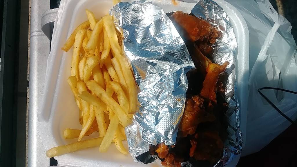 D C Wings & BBQ | restaurant | 3083 Martin Luther King Junior Drive Northwest, Atlanta, GA 30311, USA | 4046918383 OR +1 404-691-8383