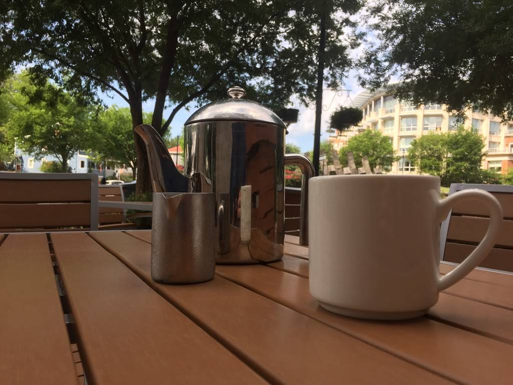 Azure | night club | 100 Westgate Cir, Annapolis, MD 21401, USA | 4109724340 OR +1 410-972-4340