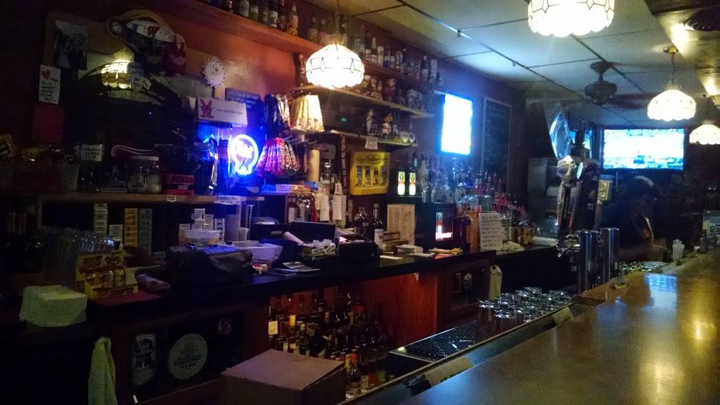 Caribou Tavern | restaurant | 703 E Johnson St, Madison, WI 53703, USA | 6082575993 OR +1 608-257-5993