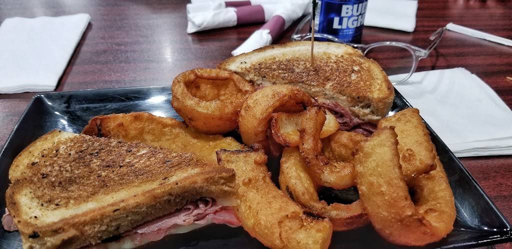 Sweetwater Entertainment | restaurant | 1450 S Hospital Rd, Waterford Twp, MI 48327, USA | 2487797950 OR +1 248-779-7950