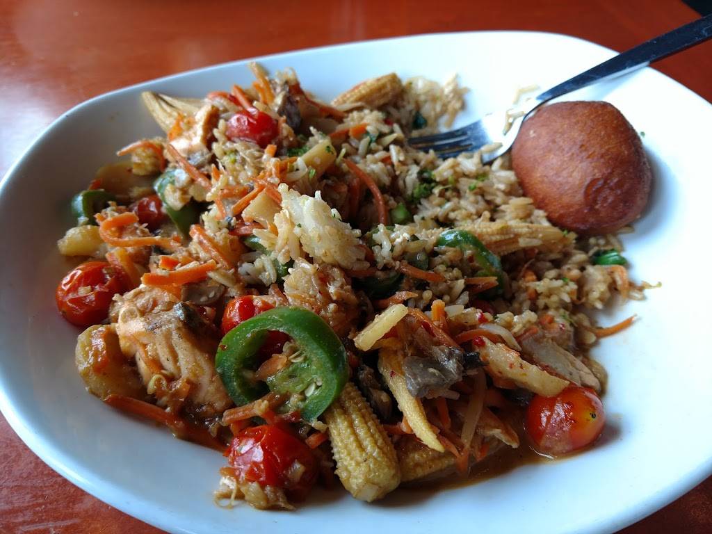 Stir Crazy Fresh Asian Grill | restaurant | 10598 Old Olive Street Rd, Creve Coeur, MO 63141, USA | 3145699300 OR +1 314-569-9300