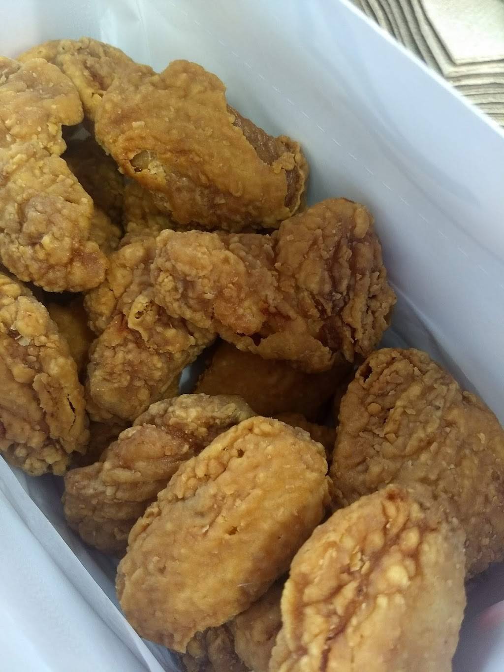 KFC | restaurant | 6610 Hembree Ln, Windsor, CA 95492, USA | 7078378885 OR +1 707-837-8885