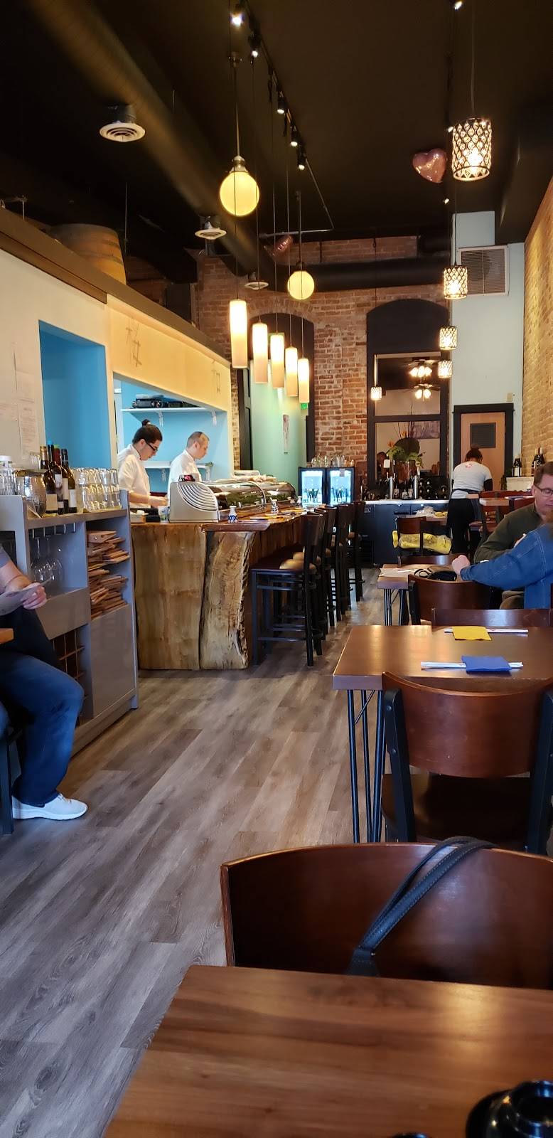 SaWa Sushi & Sake | restaurant | 2036 Main St suite b, Forest Grove, OR 97116, USA | 9717278115 OR +1 971-727-8115