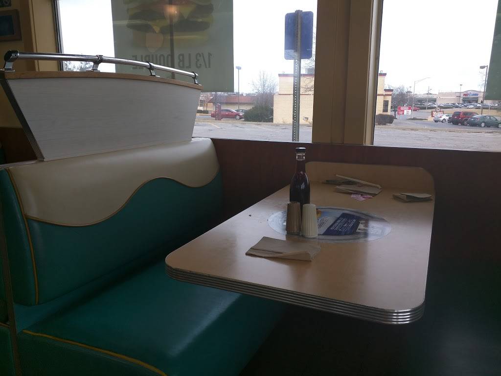 A&W Restaurant | restaurant | 11990 S Strang Line Rd, Olathe, KS 66062, USA | 9137684141 OR +1 913-768-4141