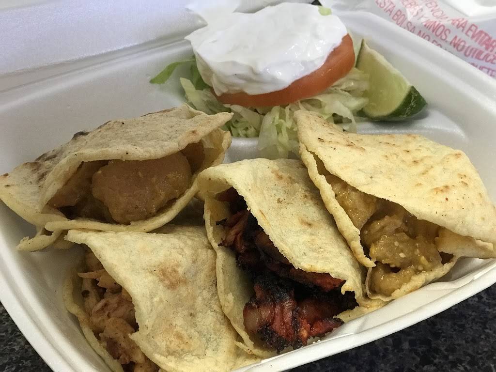 Las Tres Salsas Taqueria | restaurant | 2725 S Buckner Blvd, Dallas, TX 75227, USA | 9728633799 OR +1 972-863-3799