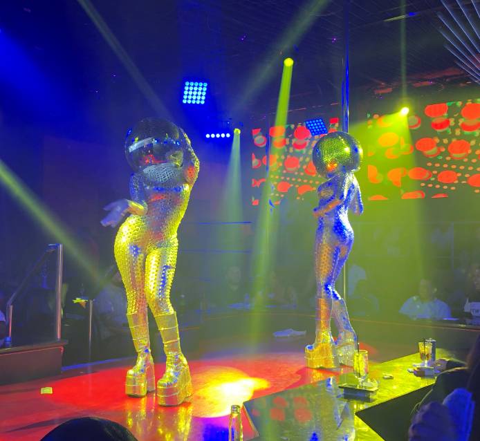 Scarletts Cabaret | night club | 2920 SW 30th Ave, Hallandale Beach, FL 33009, USA | 9544558318 OR +1 954-455-8318