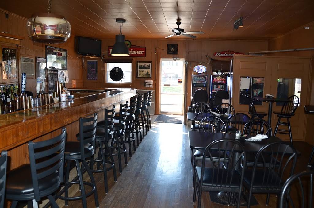 Joes Place | restaurant | 110 E 22nd Ave, Coal Valley, IL 61240, USA | 3097991400 OR +1 309-799-1400