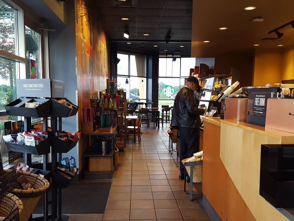 Starbucks | cafe | 2107 E Beltline Ave NE, Grand Rapids, MI 49525, USA | 6163636530 OR +1 616-363-6530