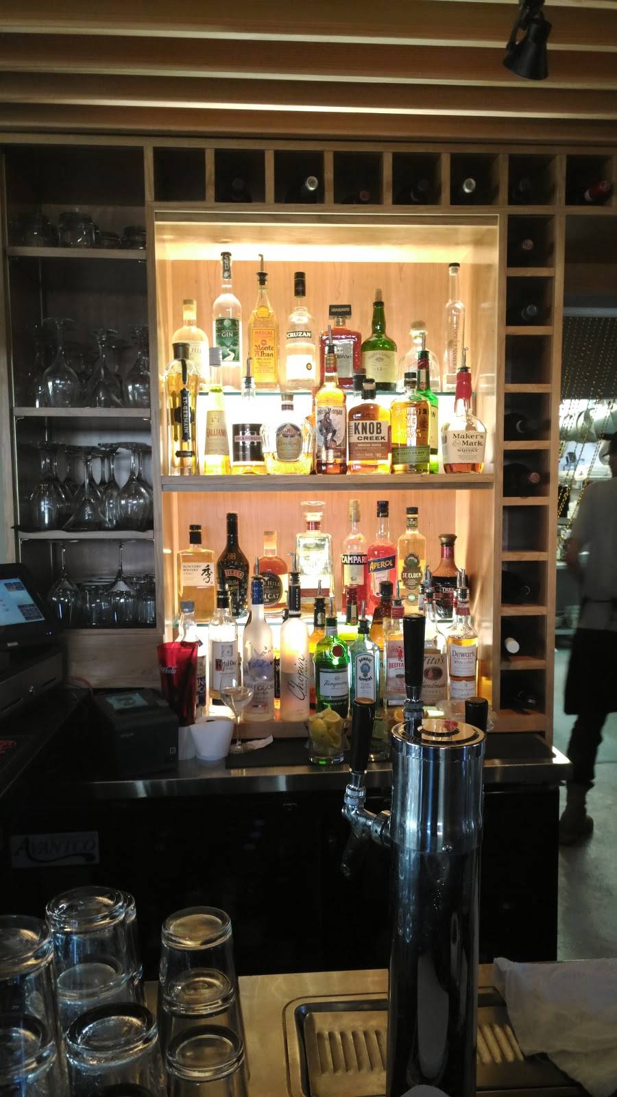 Bella Luna | night club | 3182 Shelburne Rd, Shelburne, VT 05482, USA | 8029852232 OR +1 802-985-2232