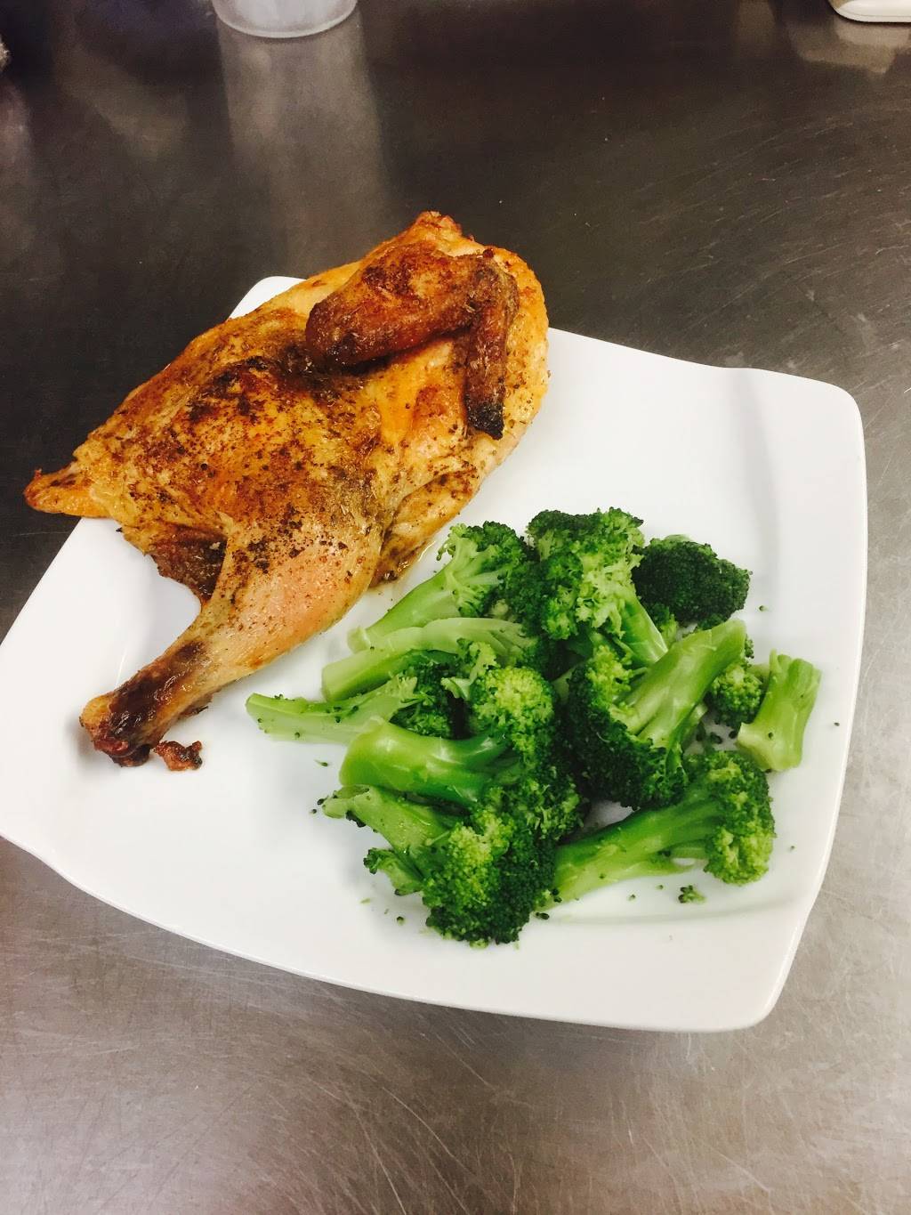 Safe House Bar & Grill | restaurant | 101 S Court St, Crown Point, IN 46307, USA | 2197799307 OR +1 219-779-9307