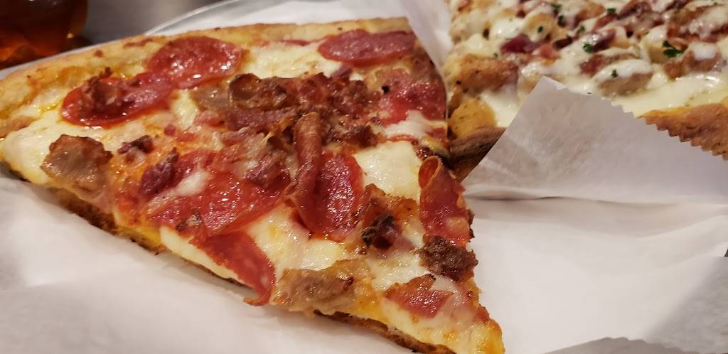 Marinos Pizzeria And Restaurant | restaurant | 910 Carmans Rd, Massapequa, NY 11758, USA | 5167997542 OR +1 516-799-7542