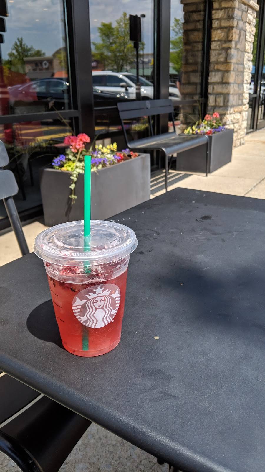 Starbucks | cafe | 1370 N Hamilton Rd, Columbus, OH 43230, USA | 6144754147 OR +1 614-475-4147