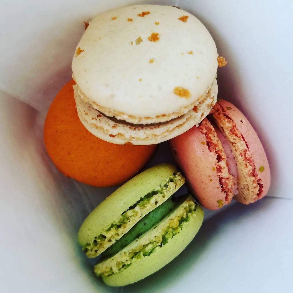 Paris Bistro | restaurant | 2835 Showplace Dr #103, Naperville, IL 60564, USA | 6303571005 OR +1 630-357-1005