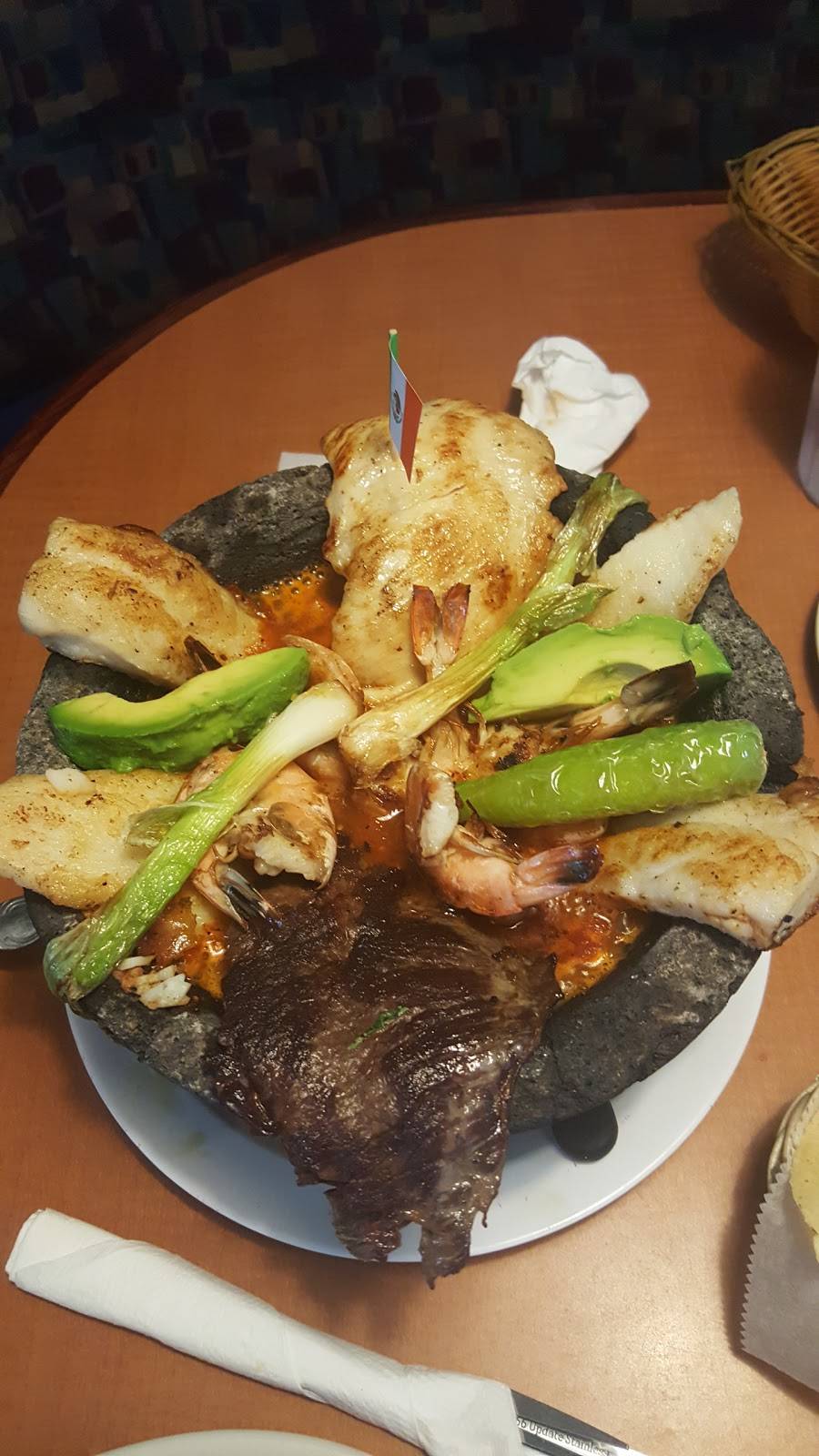 Costa Azul | restaurant | 800 W 17th St, Santa Ana, CA 92706, USA | 7145411144 OR +1 714-541-1144