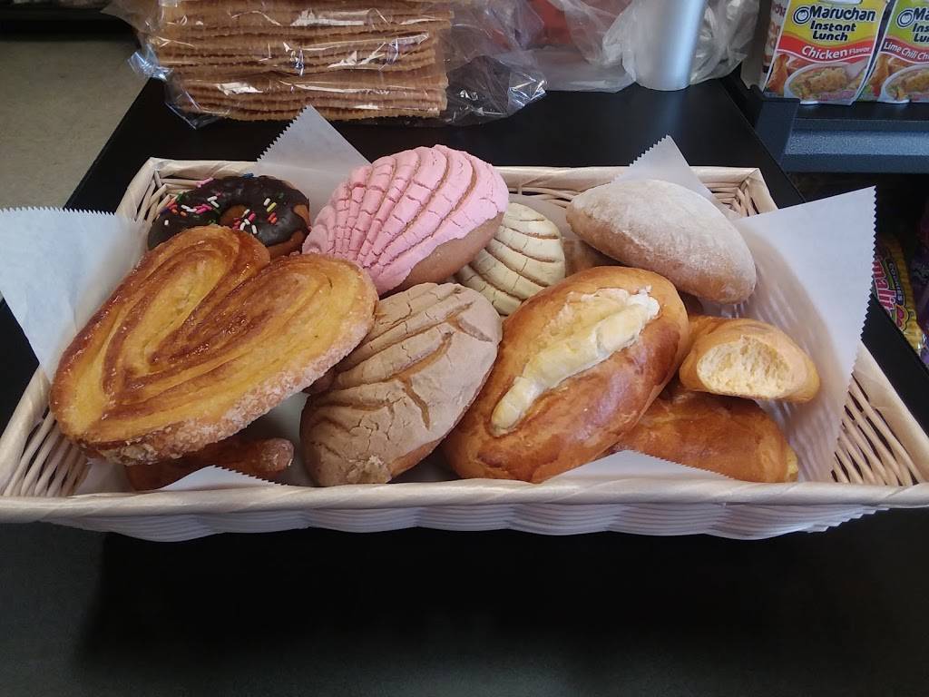 Panaderia Y Restaurant Yareli | restaurant | 4226 Garrett Rd suite D, Durham, NC 27707, USA | 9194895506 OR +1 919-489-5506