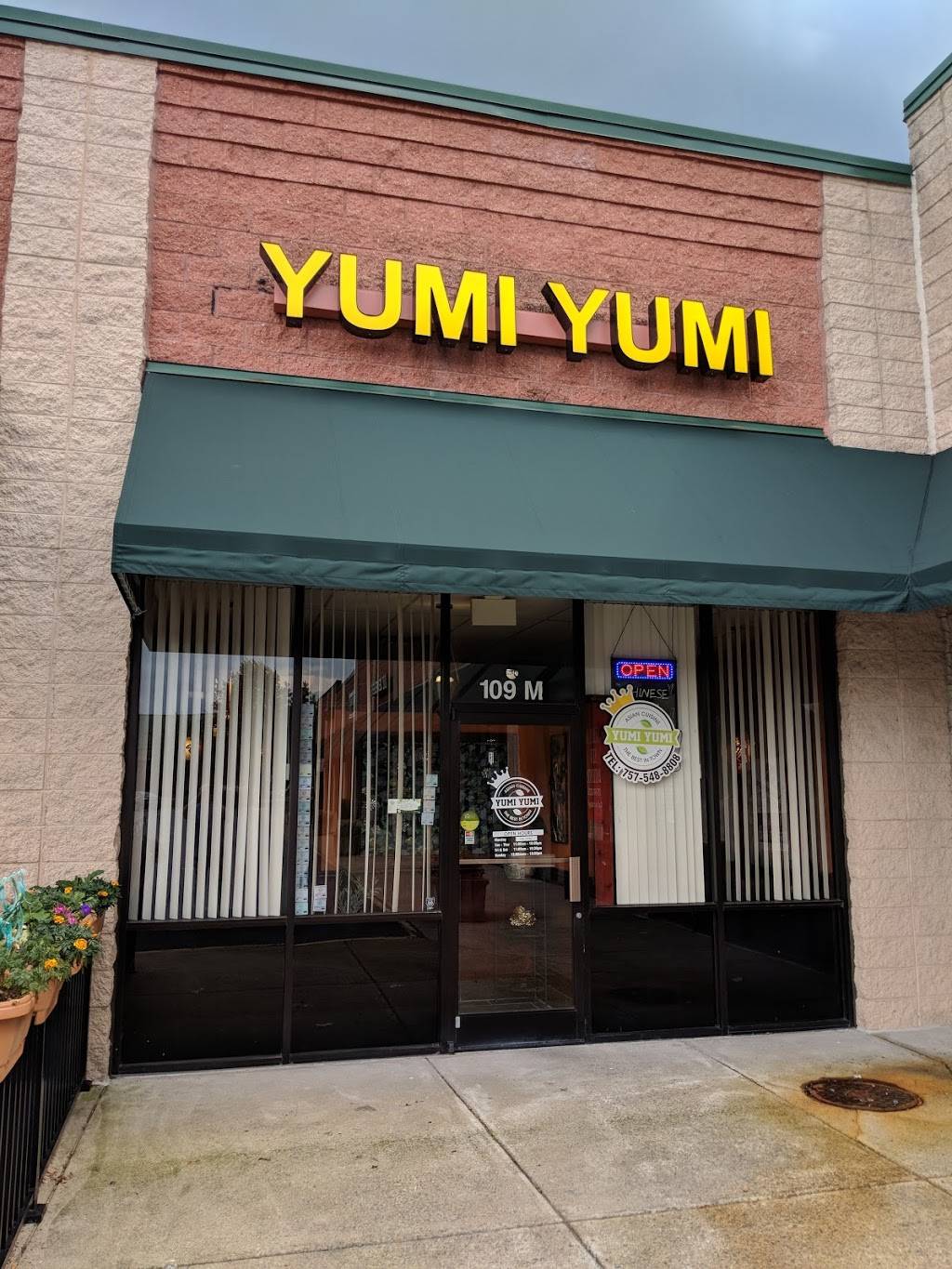 Yumi Yumi | restaurant | 109 M, Gainsborough Square Ste M, Chesapeake, VA 23320, USA | 7575488808 OR +1 757-548-8808