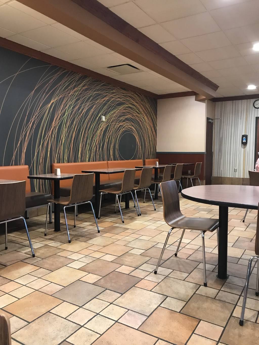 McDonalds | cafe | 2251 East, IN-54, Linton, IN 47441, USA | 8128472767 OR +1 812-847-2767
