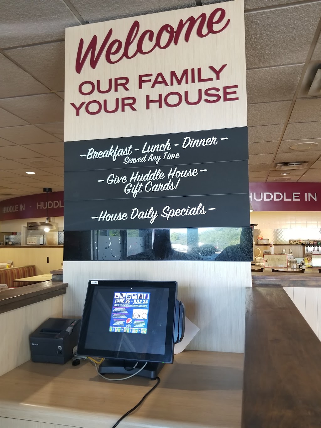 Palace Truck Stop & Casino | restaurant | 12170 Old Gentilly Rd, New Orleans, LA 70129, USA | 5042410409 OR +1 504-241-0409