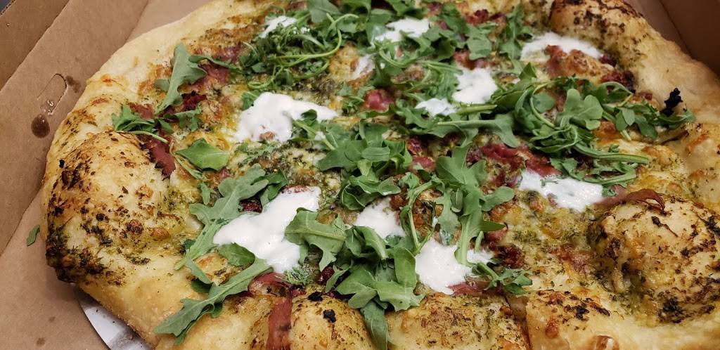 Bobs Pizza | meal takeaway | 616 Davis St, Evanston, IL 60201, USA | 8474851973 OR +1 847-485-1973