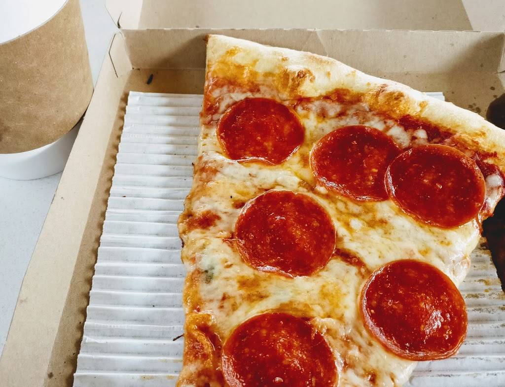 Famous Famiglia | restaurant | 6900 Airport Blvd, Sacramento, CA 95837, USA | 9168773471 OR +1 916-877-3471