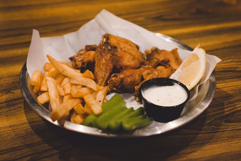 Pluckerz Wing Bar | restaurant | 1602 21st Ave S #3125, Nashville, TN 37212, USA | 6154906860 OR +1 615-490-6860