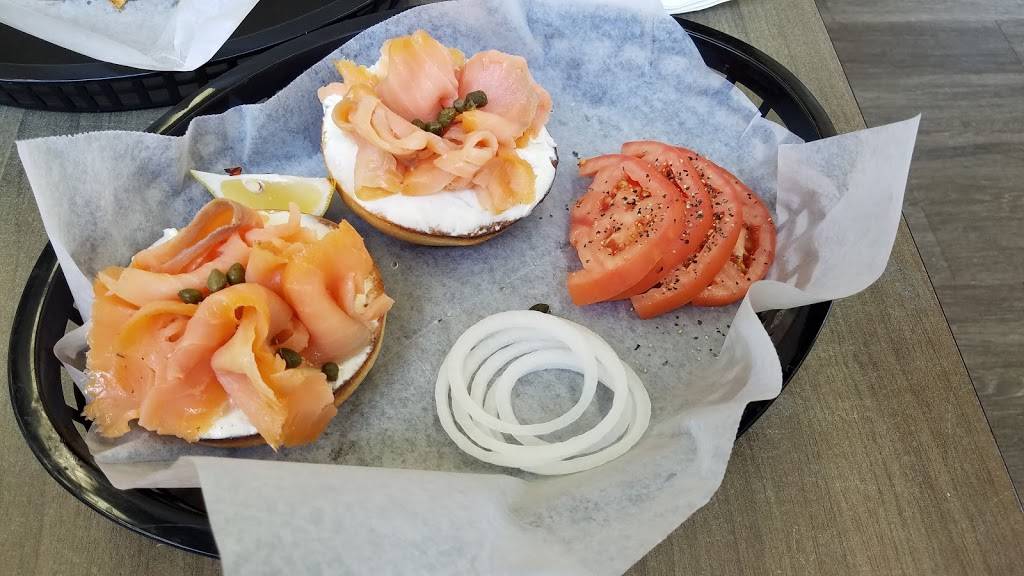 Finos Italian Deli & Catering | restaurant | 1853 Madison Ave, Memphis, TN 38104, USA | 9012723466 OR +1 901-272-3466