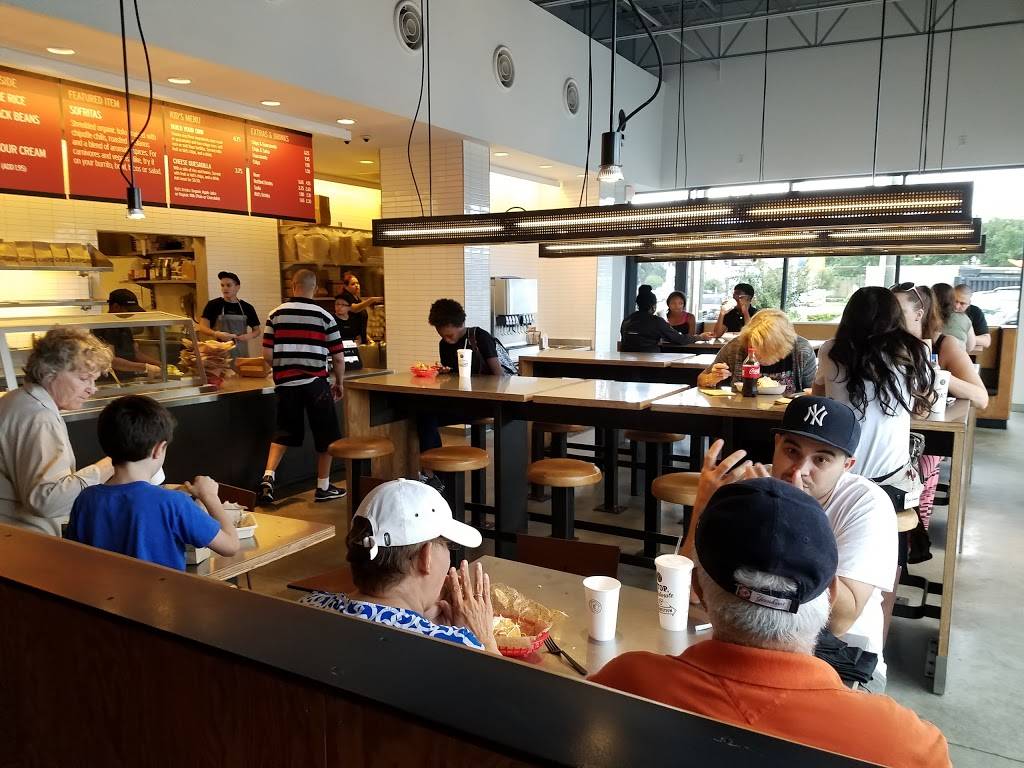 Chipotle Mexican Grill | restaurant | 2645 SW College Rd Unit 103, Ocala, FL 34471, USA | 3522373553 OR +1 352-237-3553