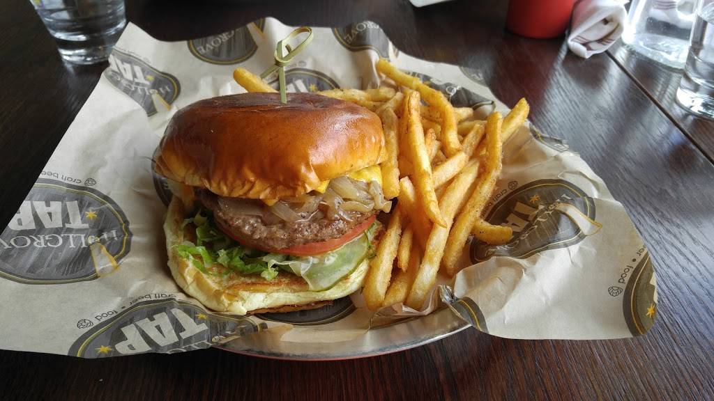 Hillgrove Tap | restaurant | 800 Hillgrove Ave, Western Springs, IL 60558, USA | 7082900055 OR +1 708-290-0055