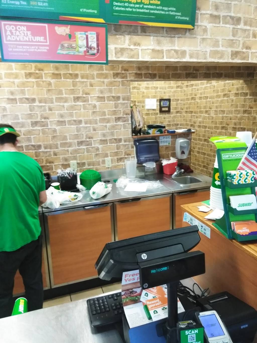Subway | restaurant | 5240 Dixie Hwy, Louisville, KY 40216, USA | 5024472124 OR +1 502-447-2124